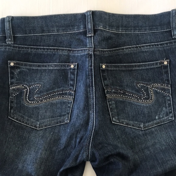 WHBM Noir Slim Ankle Distressed Straight leg Jean - Picture 10 of 12